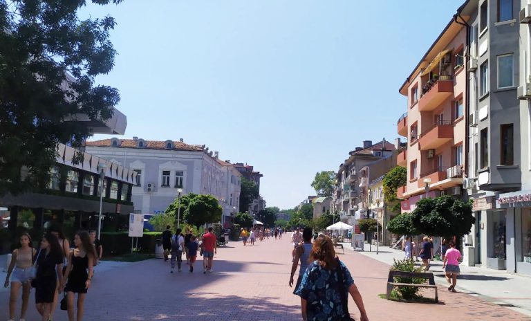 Die pulsierende Fußgängerzone von Varna